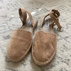 NEVER WORN steve madden sandals